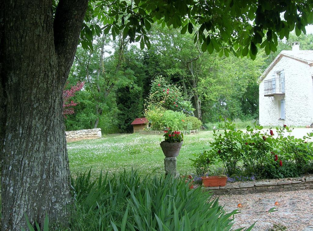 Le Colombier Bed & Breakfast Villeneuve-sur-Lot Bagian luar foto