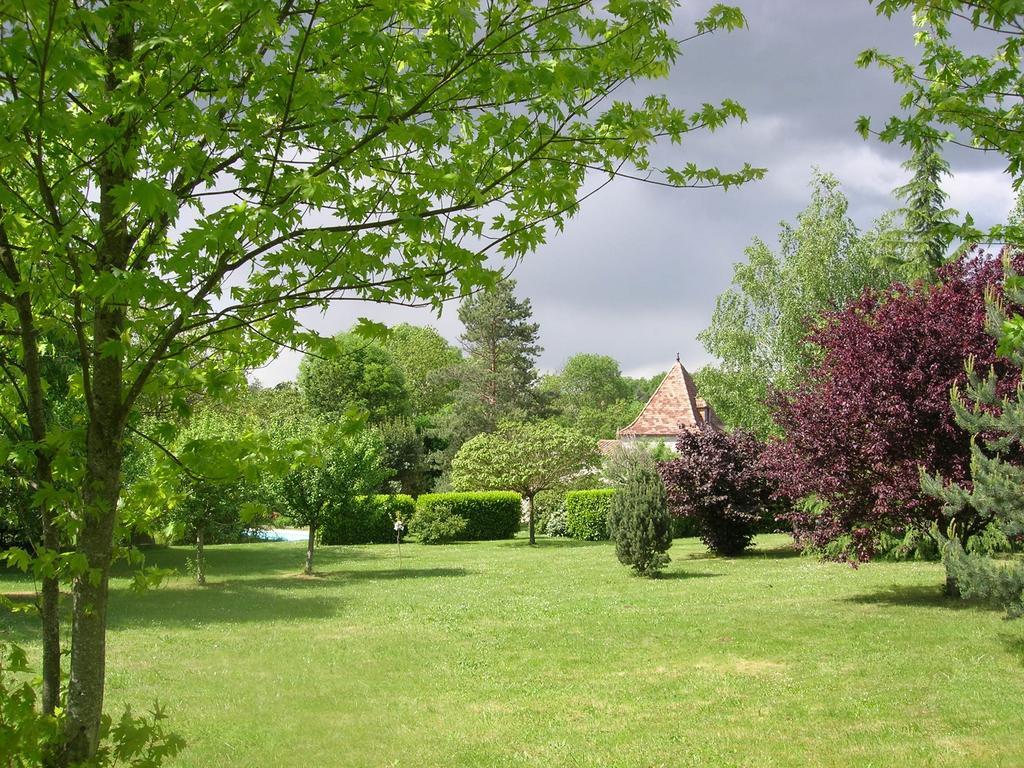 Le Colombier Bed & Breakfast Villeneuve-sur-Lot Bagian luar foto