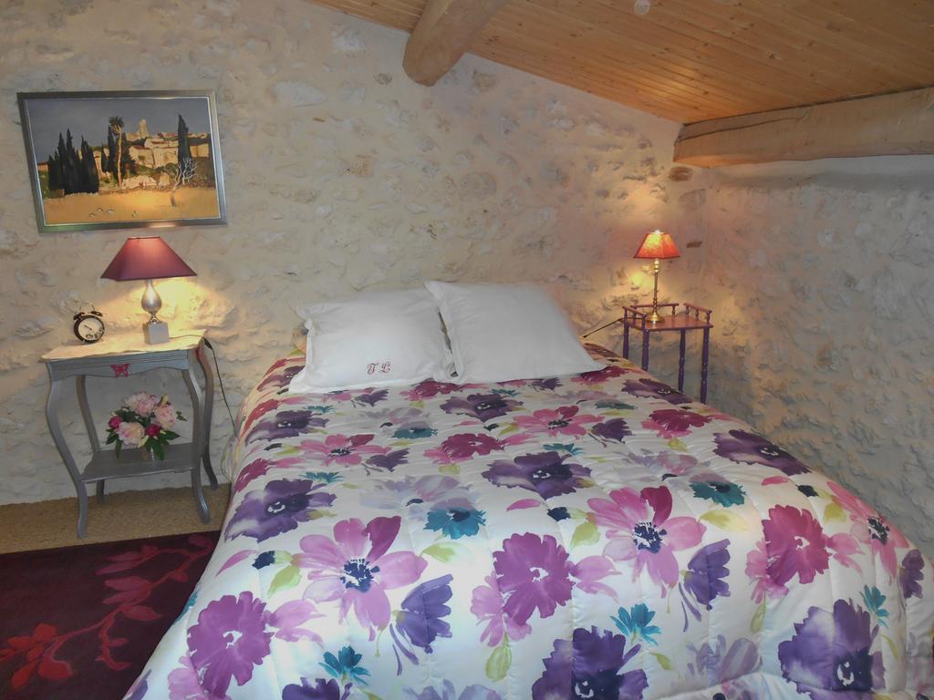 Le Colombier Bed & Breakfast Villeneuve-sur-Lot Bagian luar foto