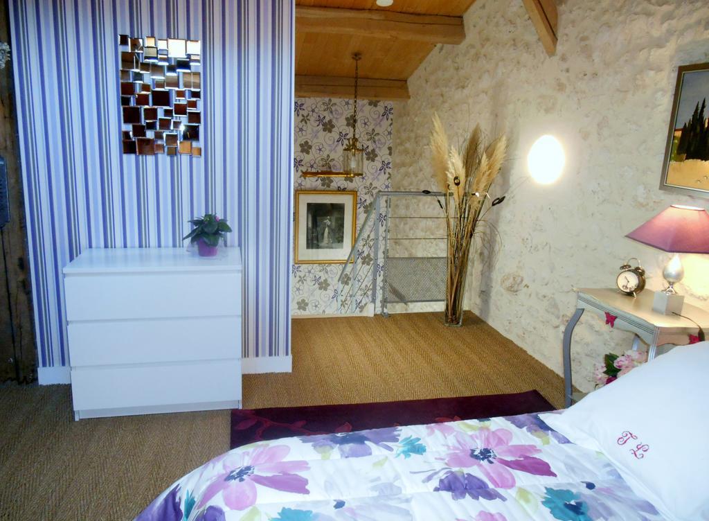 Le Colombier Bed & Breakfast Villeneuve-sur-Lot Bagian luar foto