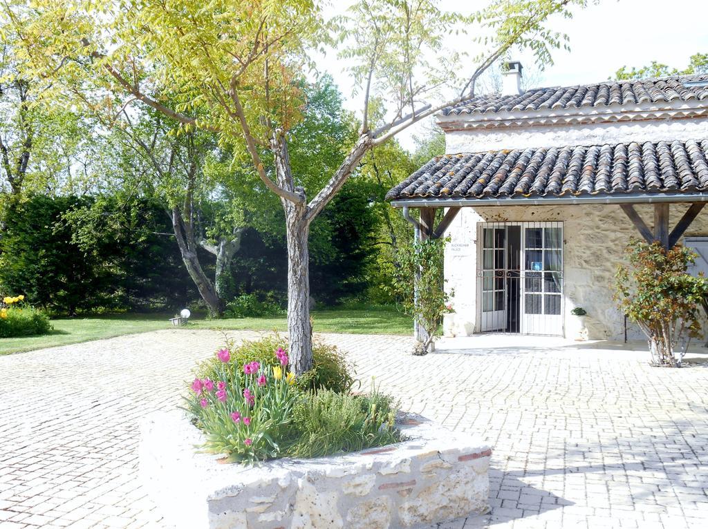Le Colombier Bed & Breakfast Villeneuve-sur-Lot Bagian luar foto