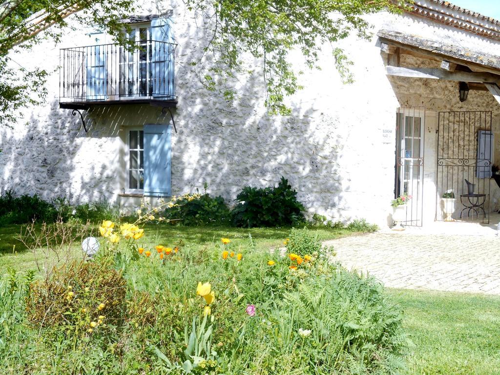 Le Colombier Bed & Breakfast Villeneuve-sur-Lot Bagian luar foto