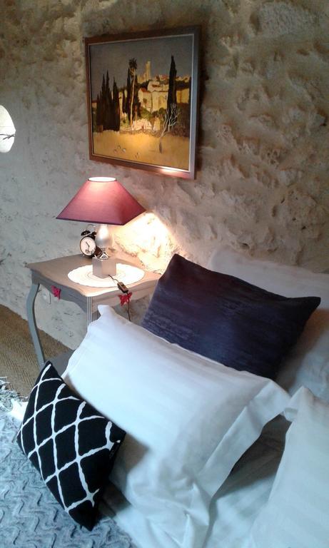 Le Colombier Bed & Breakfast Villeneuve-sur-Lot Bagian luar foto