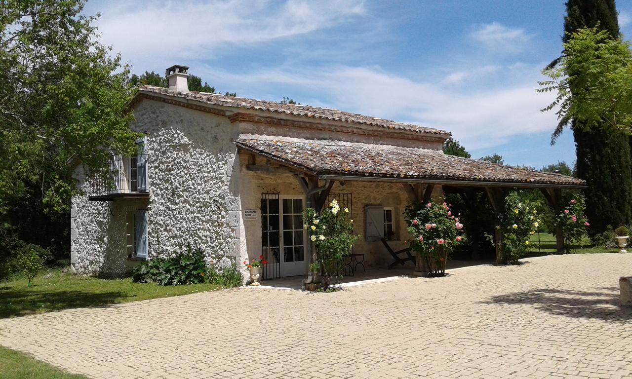 Le Colombier Bed & Breakfast Villeneuve-sur-Lot Bagian luar foto